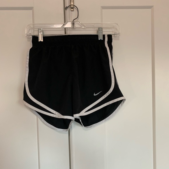 Women’s Nike Dri-Fit Running Shorts - Picture 1 of 2